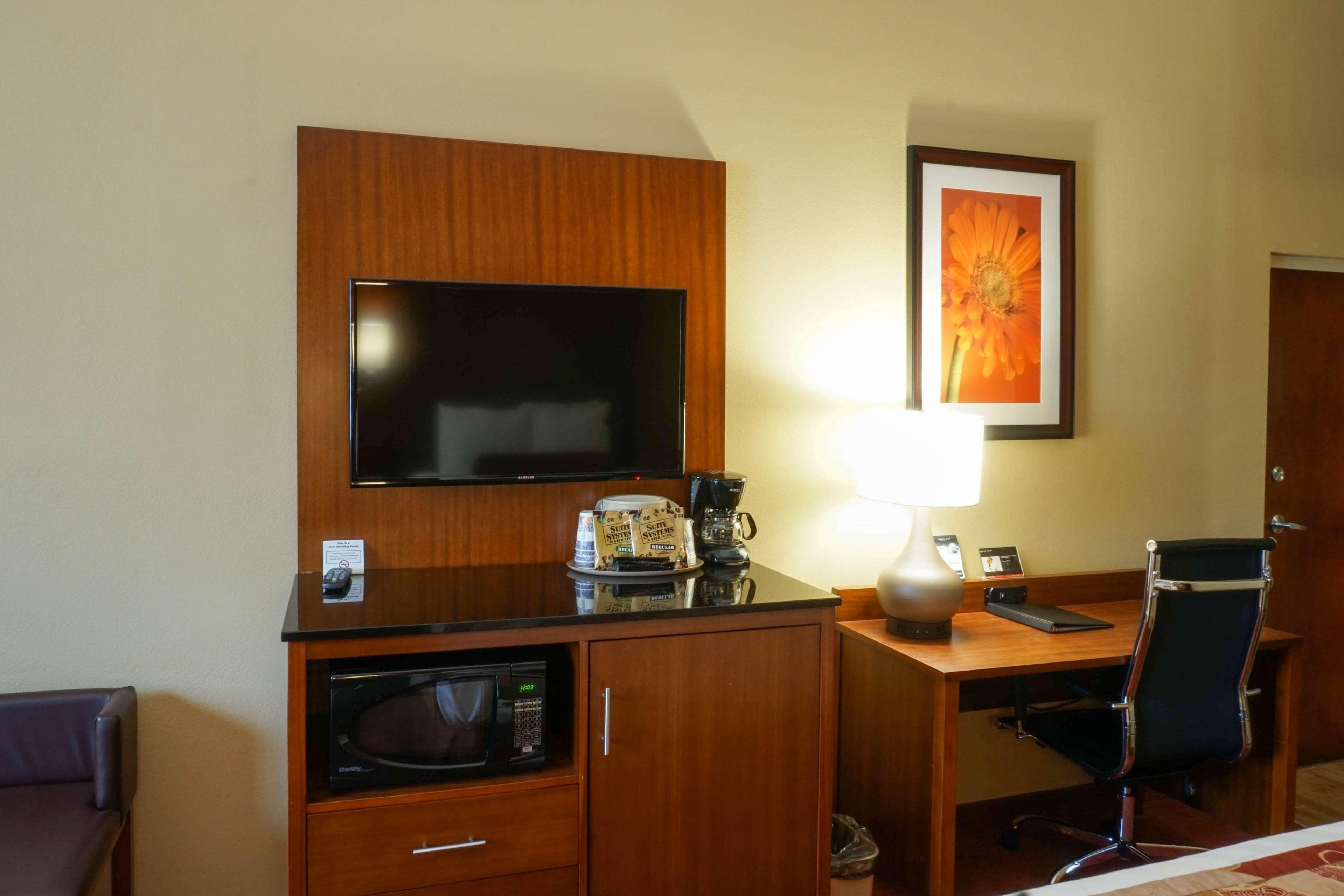 Best Western Plus Georgetown Corporate Center Hotel מראה חיצוני תמונה