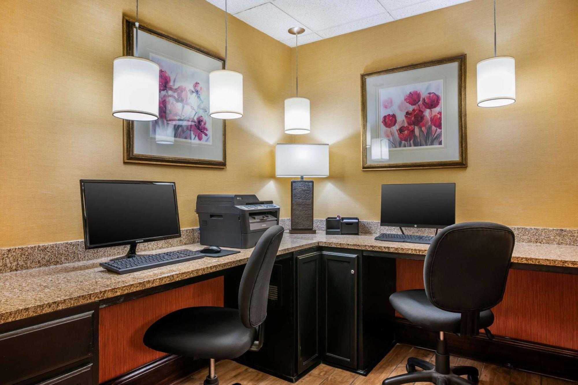 Best Western Plus Georgetown Corporate Center Hotel מראה חיצוני תמונה