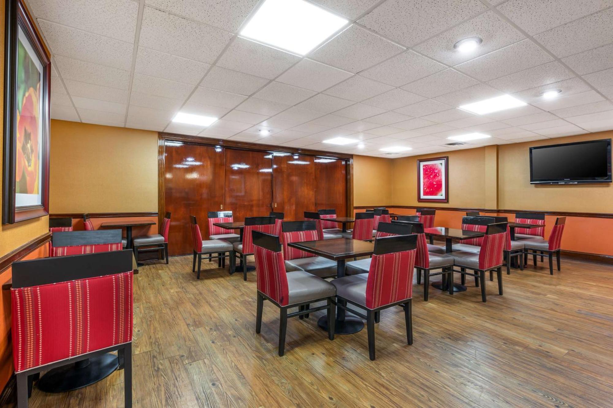 Best Western Plus Georgetown Corporate Center Hotel מראה חיצוני תמונה