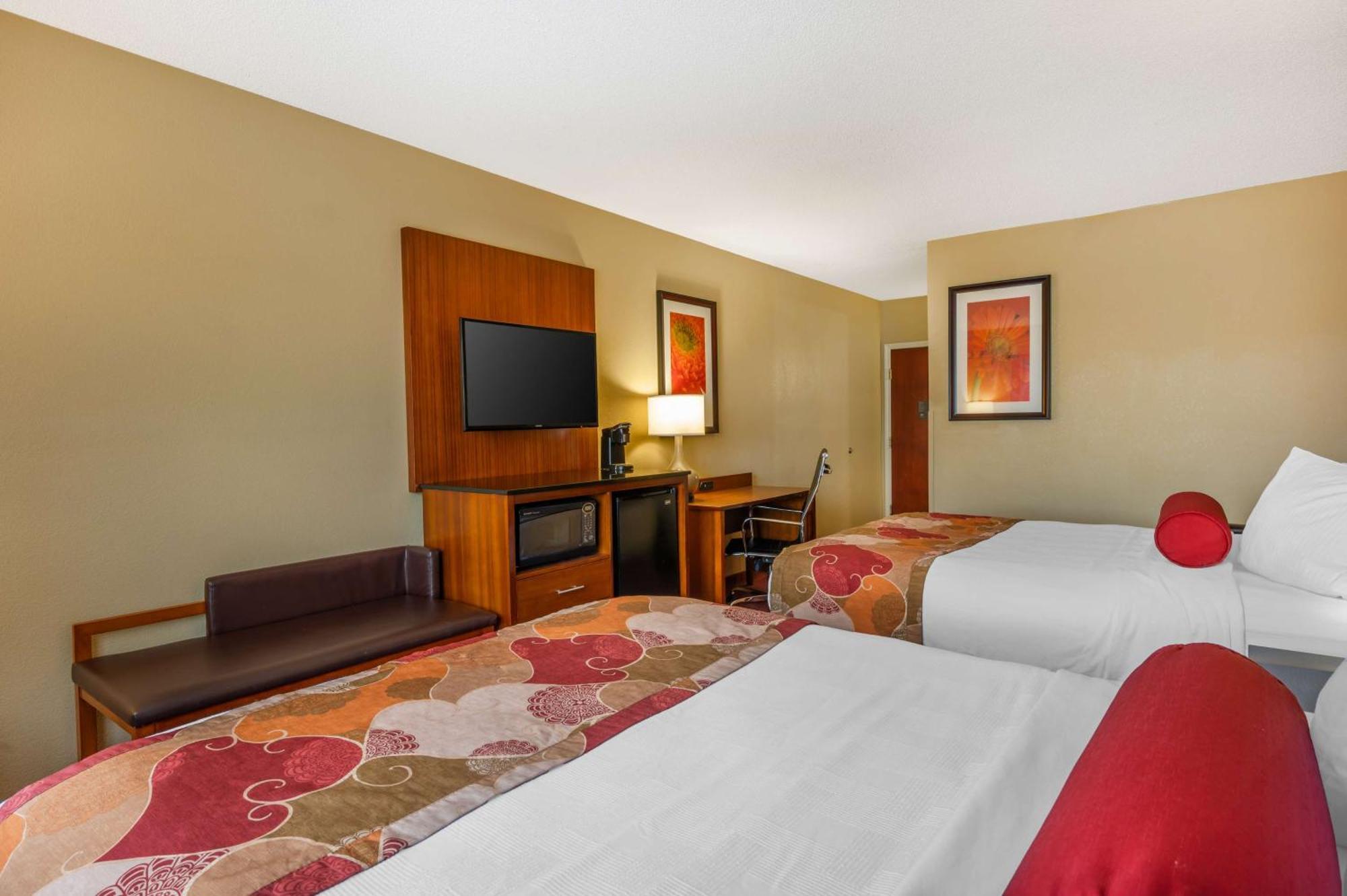 Best Western Plus Georgetown Corporate Center Hotel מראה חיצוני תמונה