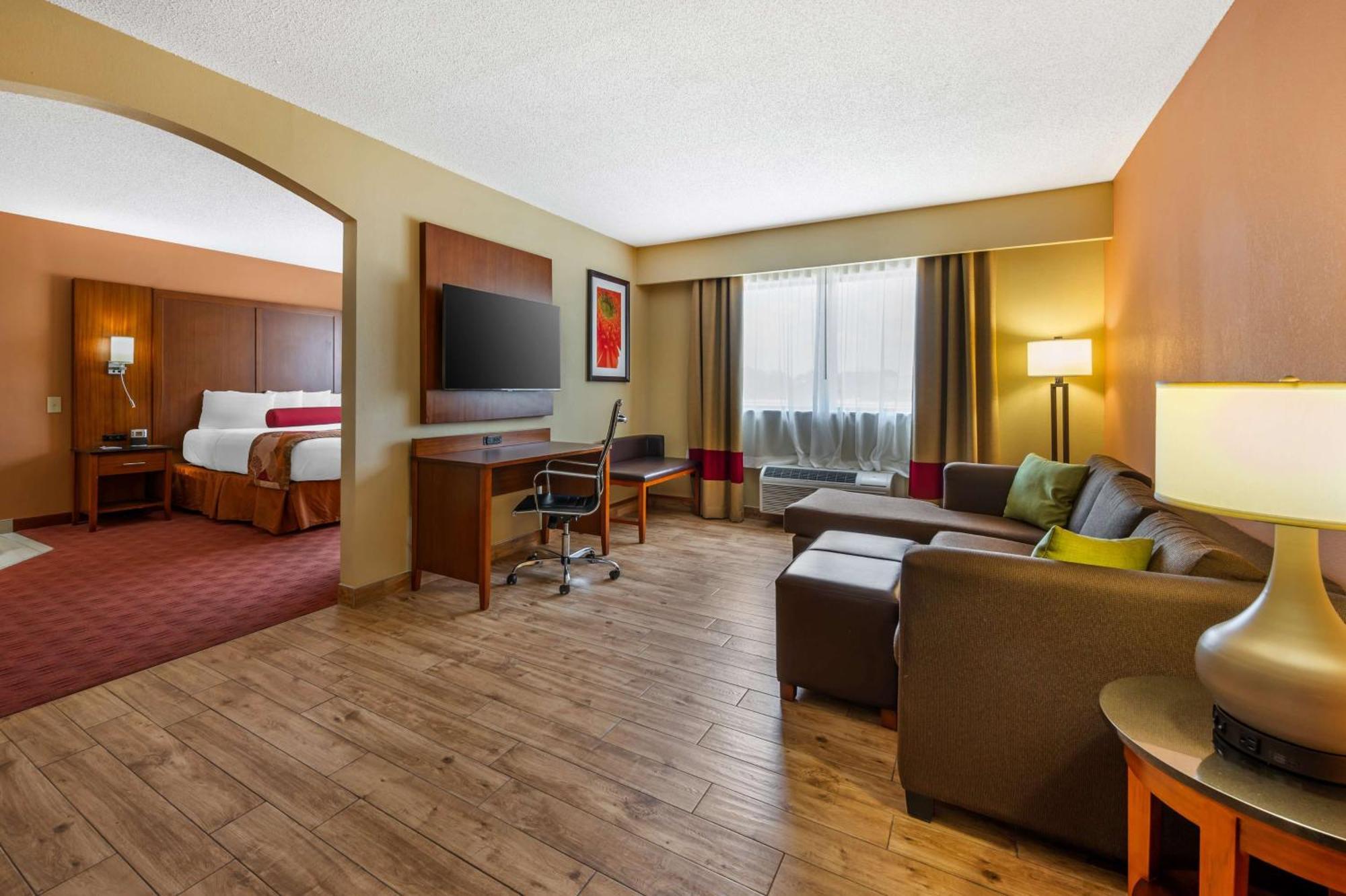 Best Western Plus Georgetown Corporate Center Hotel מראה חיצוני תמונה