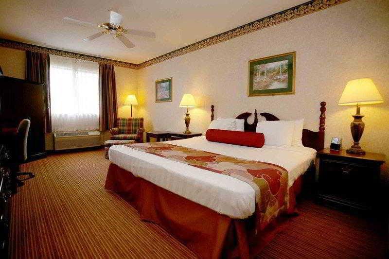 Best Western Plus Georgetown Corporate Center Hotel מראה חיצוני תמונה